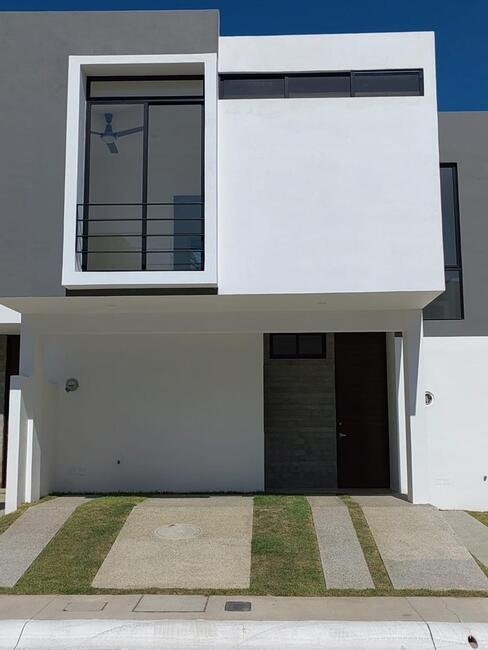 Fachada de casa verea residencial